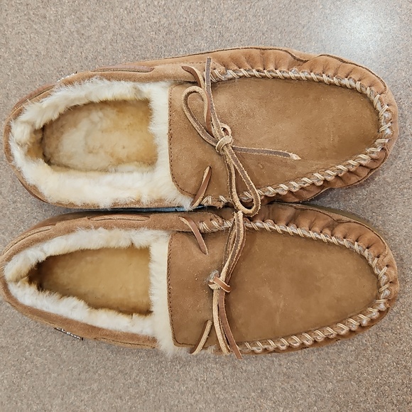 L.L. Bean Men's Brown Suede Slippers!!! - Picture 3 of 15